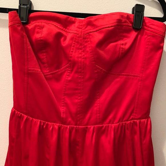 Red silky Guess Strapless dress - Picture 3 of 5